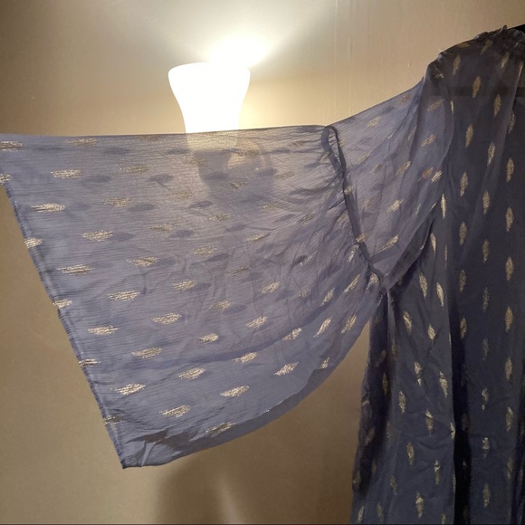 2X Jennifer Lopez dusty blue blouse with long bell sleeve silver metallic design - Picture 5 of 5